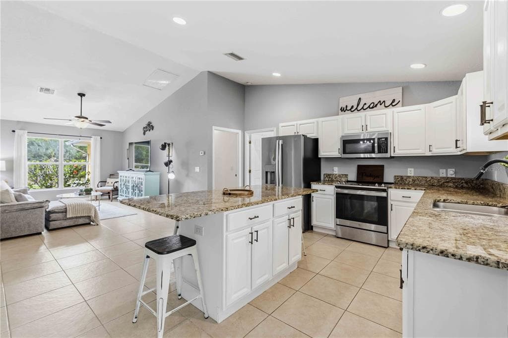 2150 LITTLEFIELD LN photo 11