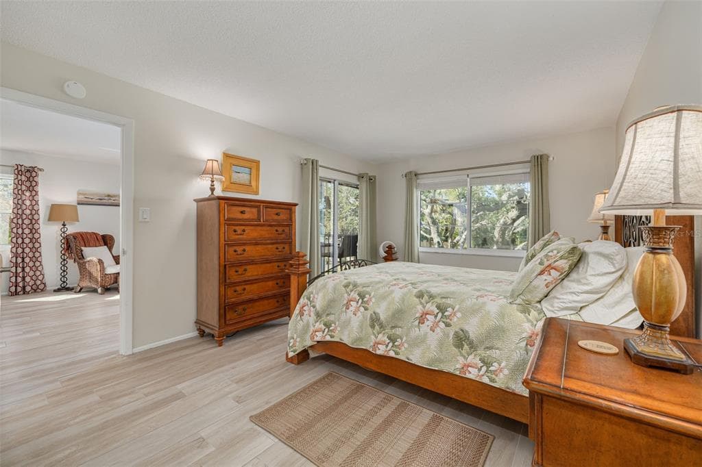 8635 MIDNIGHT PASS ROAD 201C photo 7