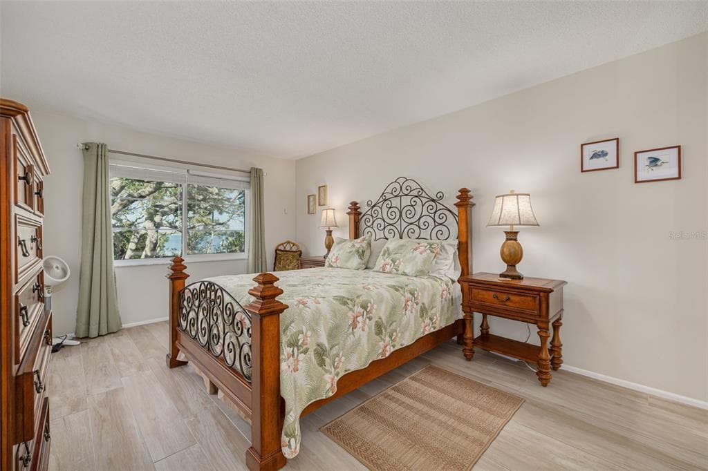 8635 MIDNIGHT PASS ROAD #201C 5