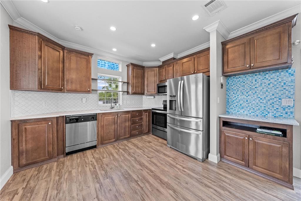 1315 PINE ISLAND DR N photo 8
