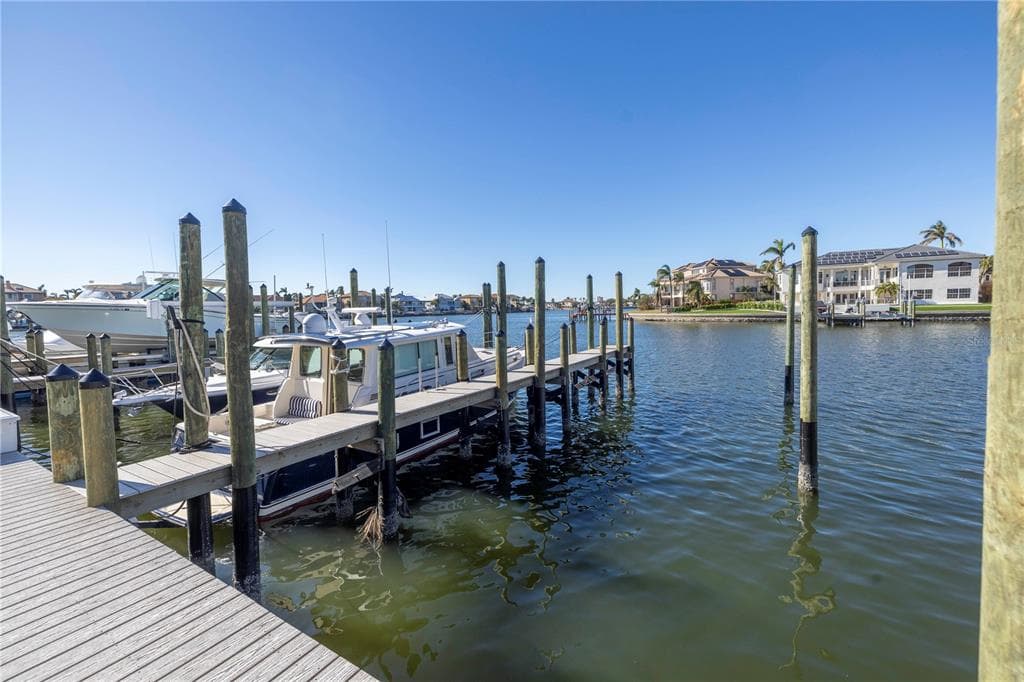 2795 KIPPS COLONY DRIVE S #305 5