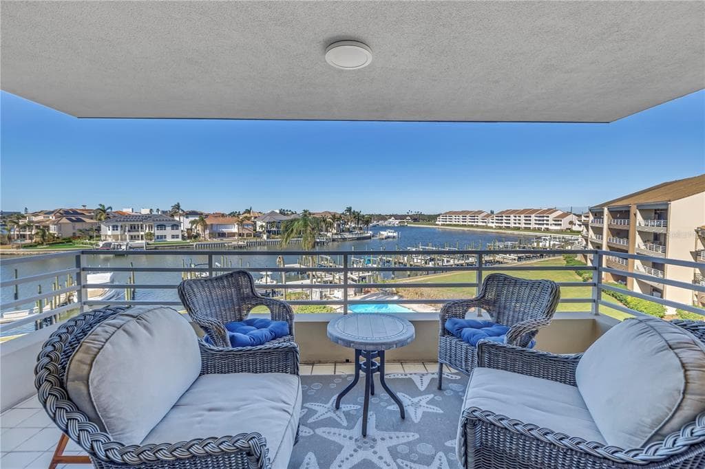 2795 KIPPS COLONY DRIVE S #305 3