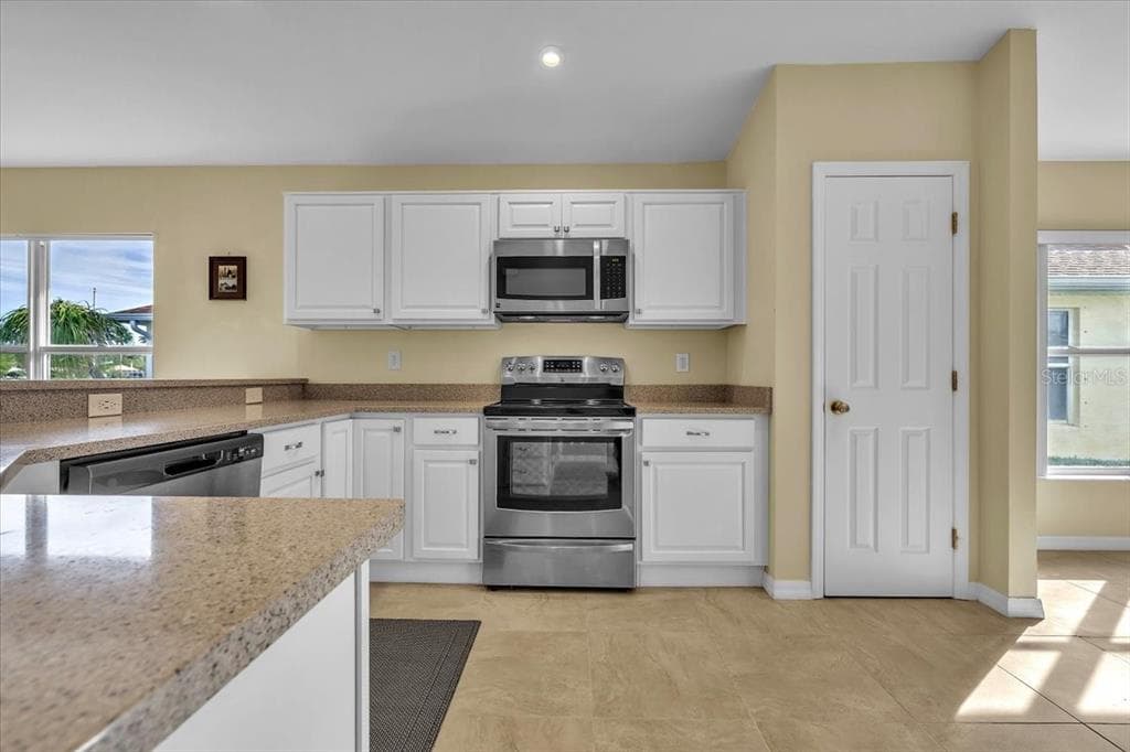 8571 GASSNER WAY photo 18
