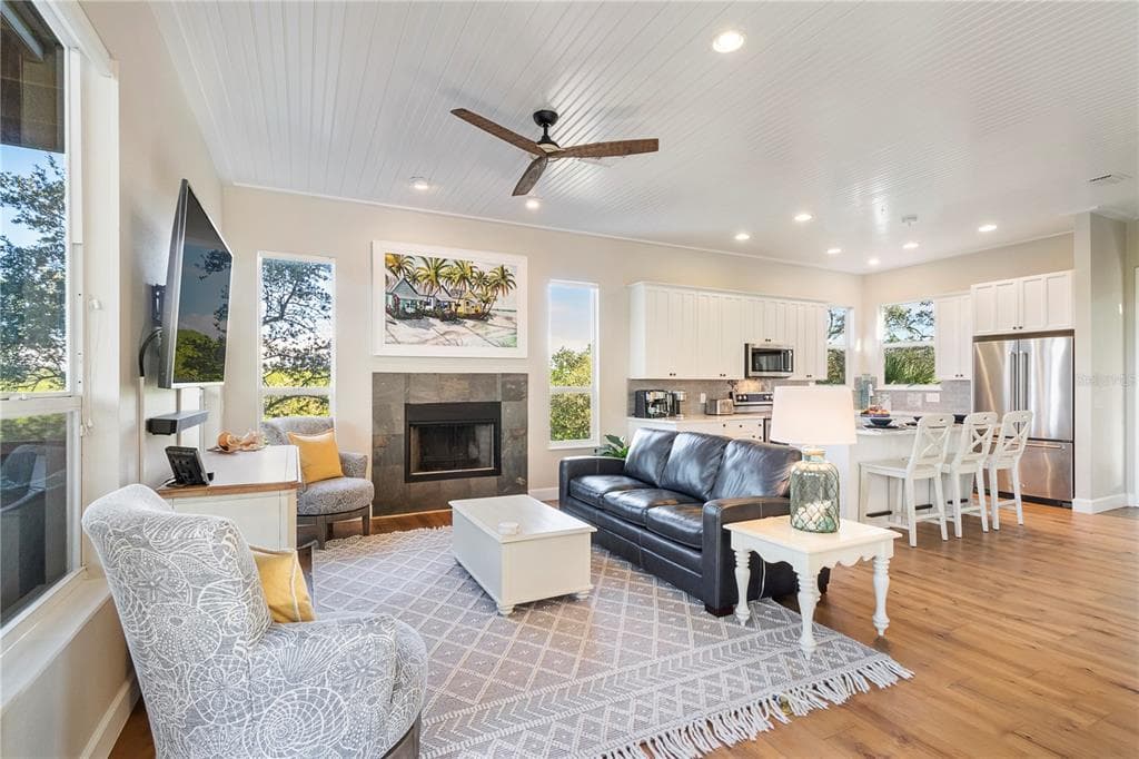 7325 HOLLY ROAD photo 5