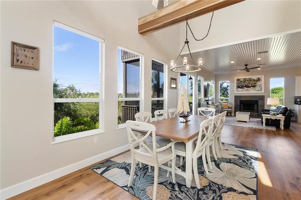7325 HOLLY ROAD photo 11