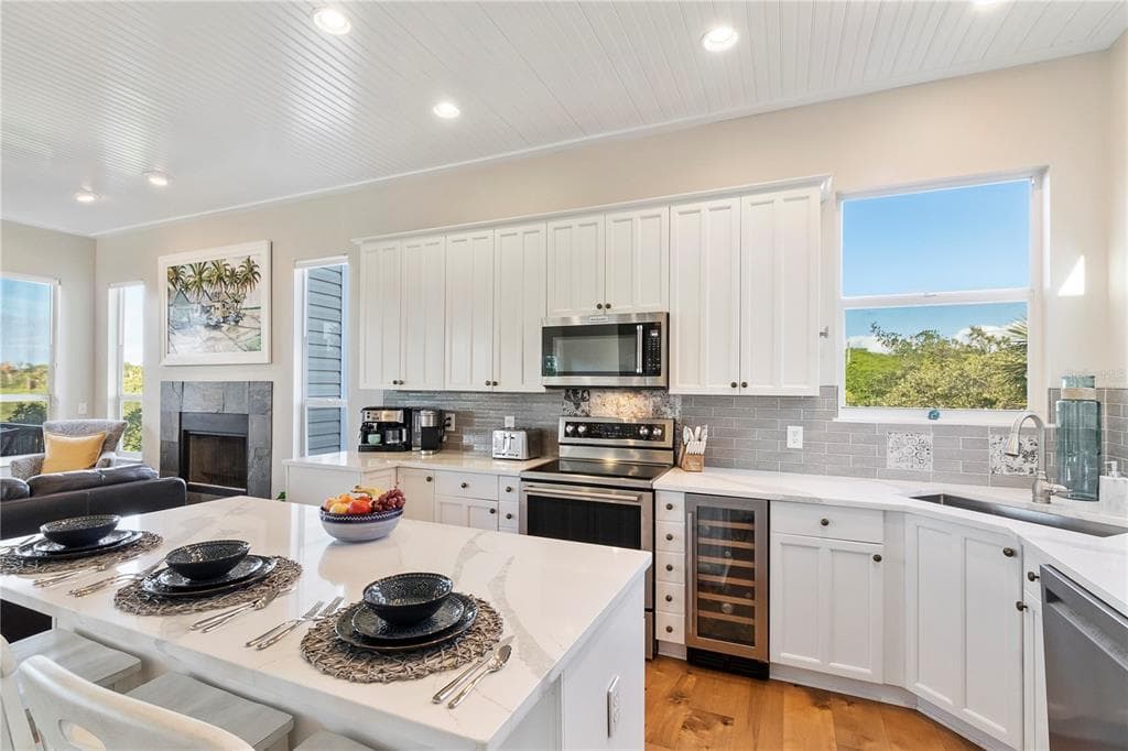 7325 HOLLY ROAD photo 7