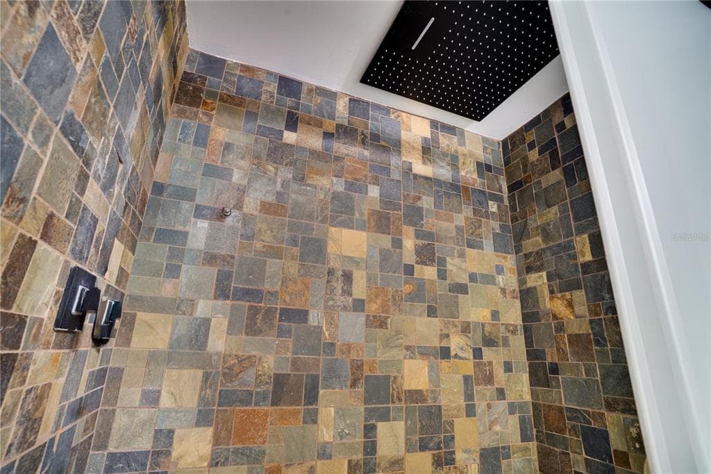 11485 OAKHURST ROAD 1100-1 photo 18