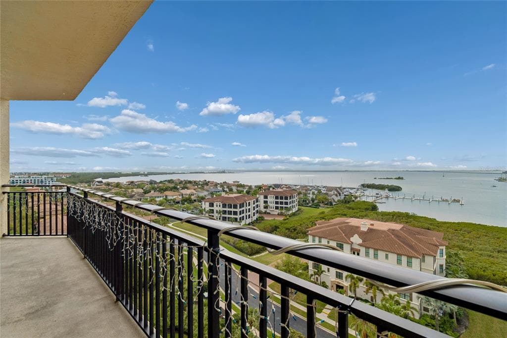 5823 BOWEN DANIEL DRIVE #1103 4