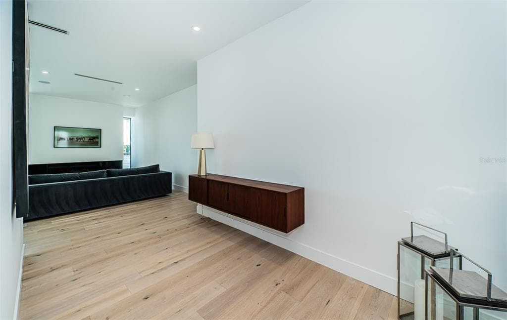 14077 N BAYSHORE DRIVE photo 6