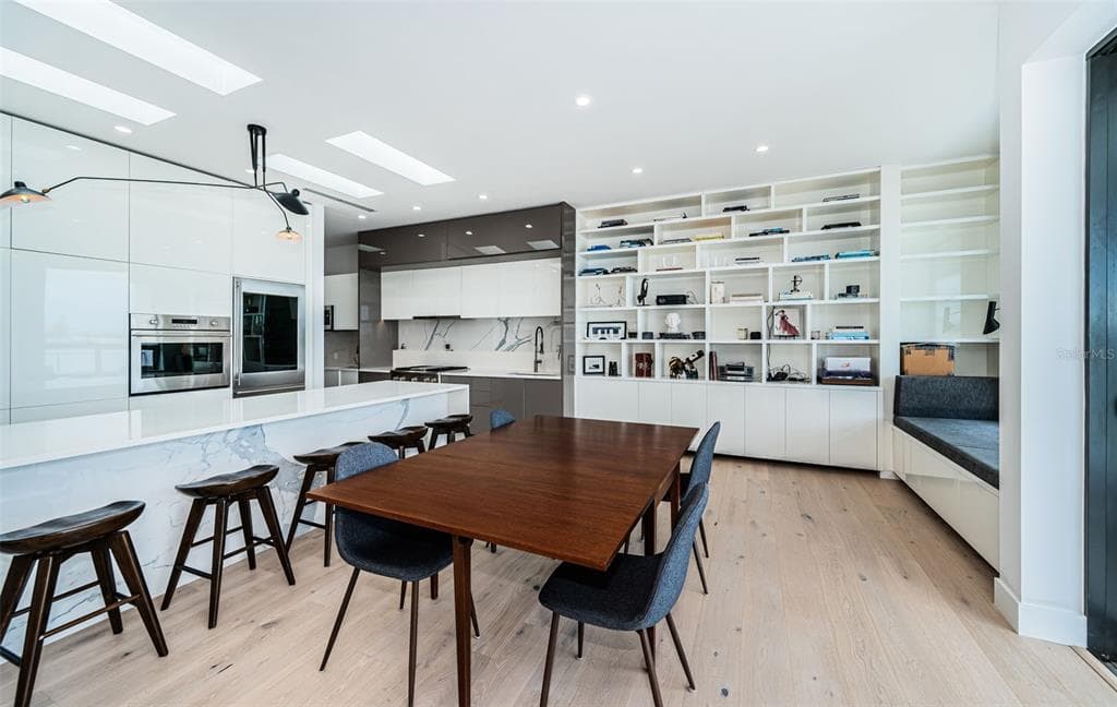 14077 N BAYSHORE DRIVE photo 21