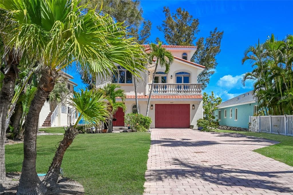 889 N SHORE DRIVE photo 4