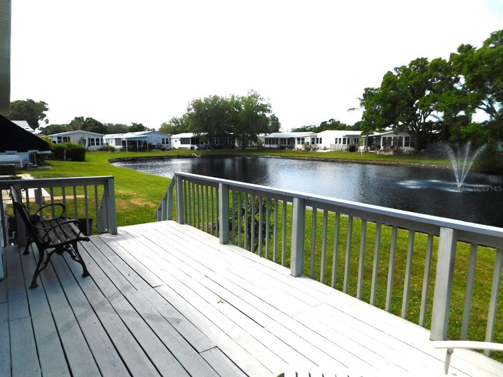 1001 STARKEY ROAD 395 photo 6
