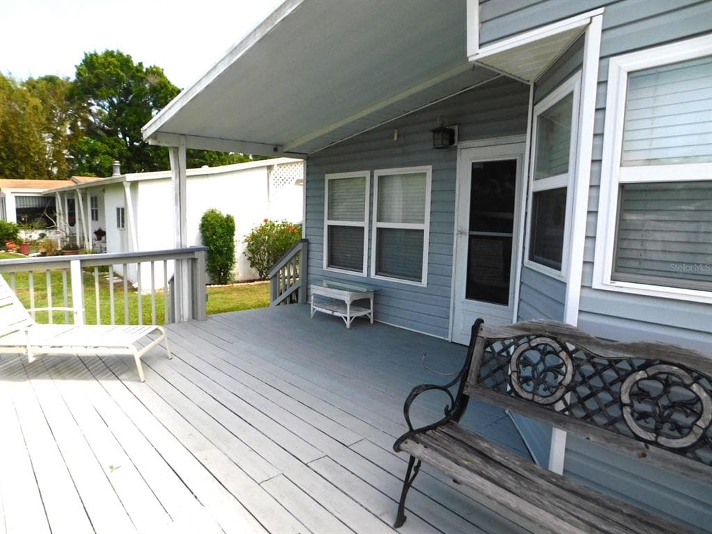 1001 STARKEY ROAD 395 photo 5