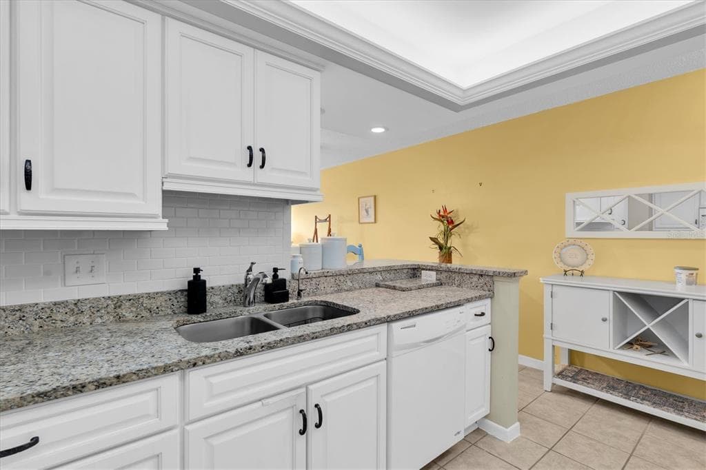 285 107TH AVENUE 701 photo 13