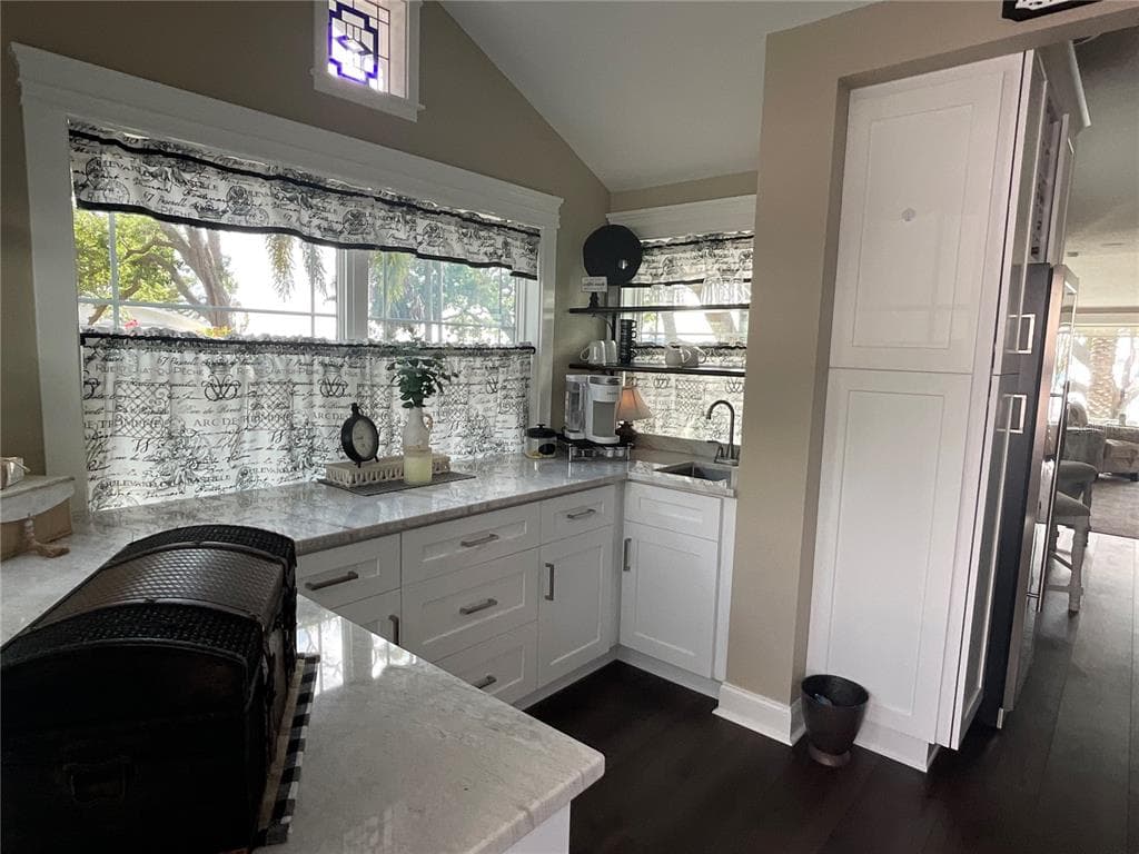 202 FAIRMONT STREET photo 18