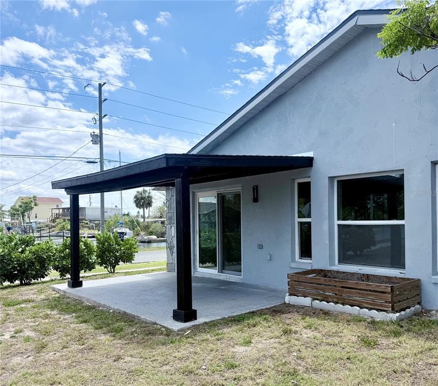 13726 MICHELLE AVENUE photo 3