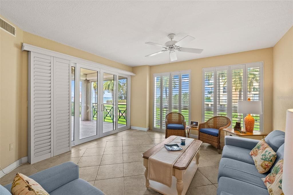 4780 DOLPHIN CAY LANE S 109 photo 7