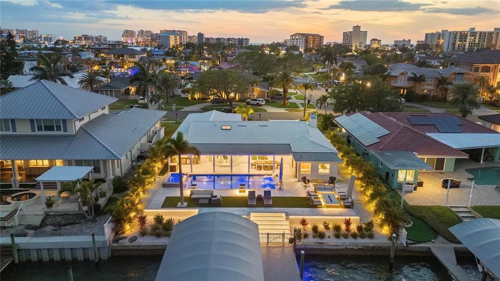 631 HARBOR ISLAND photo 10