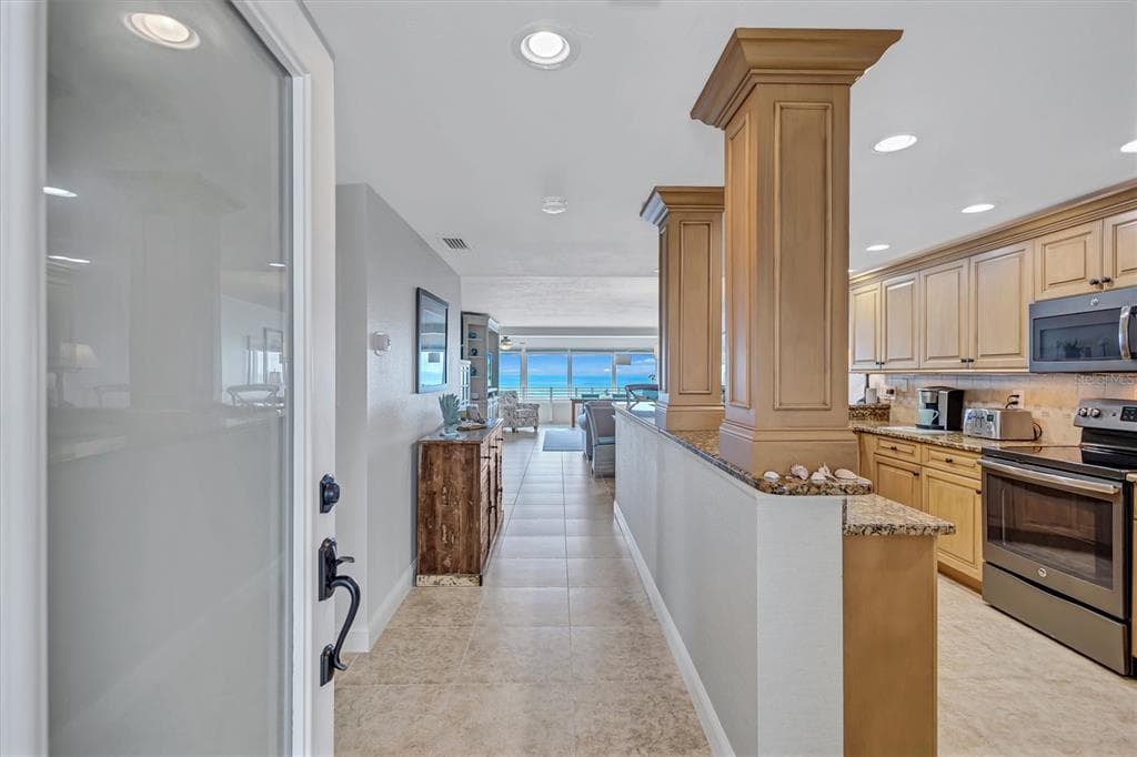 6140 MIDNIGHT PASS ROAD #501 5