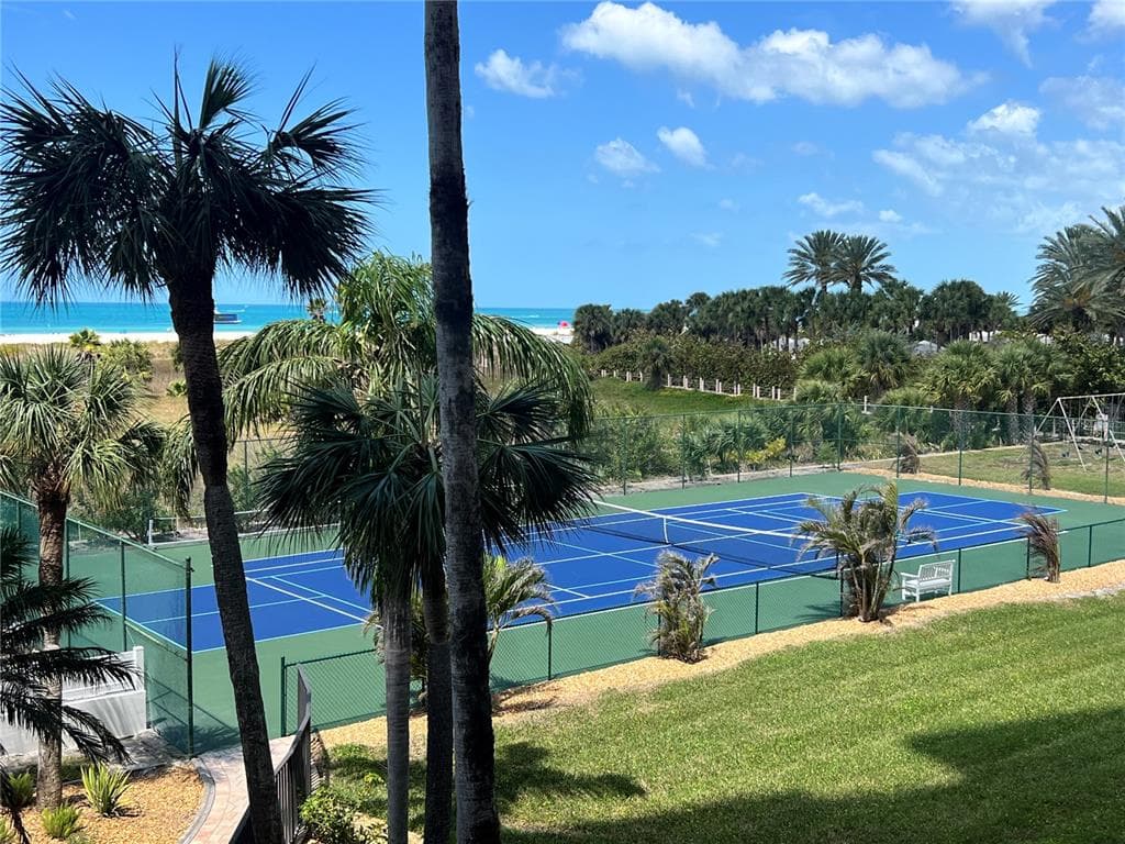 1230 GULF BOULEVARD 304 photo 23