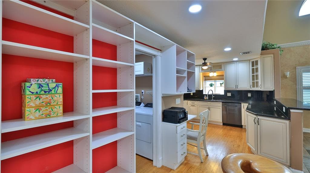 87 CIMMARON DRIVE photo 17