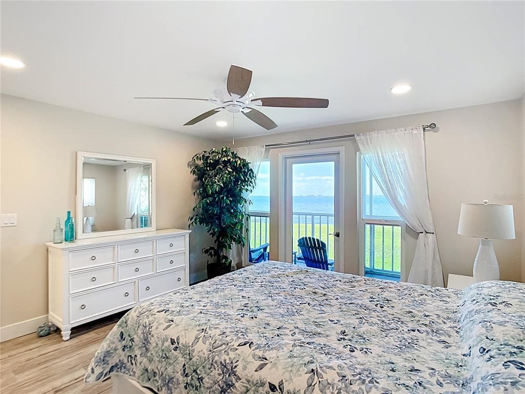 4410 WARREN AVENUE 101 photo 13