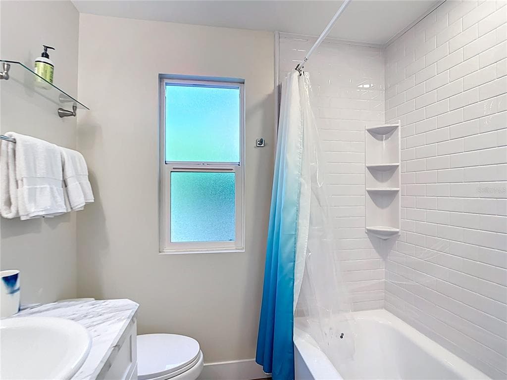 4410 WARREN AVENUE 101 photo 15