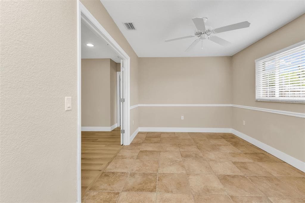 28401 COCO PALM DR photo 16