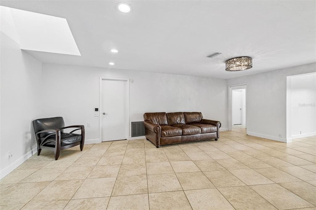 4213 SALTWATER BOULEVARD photo 13