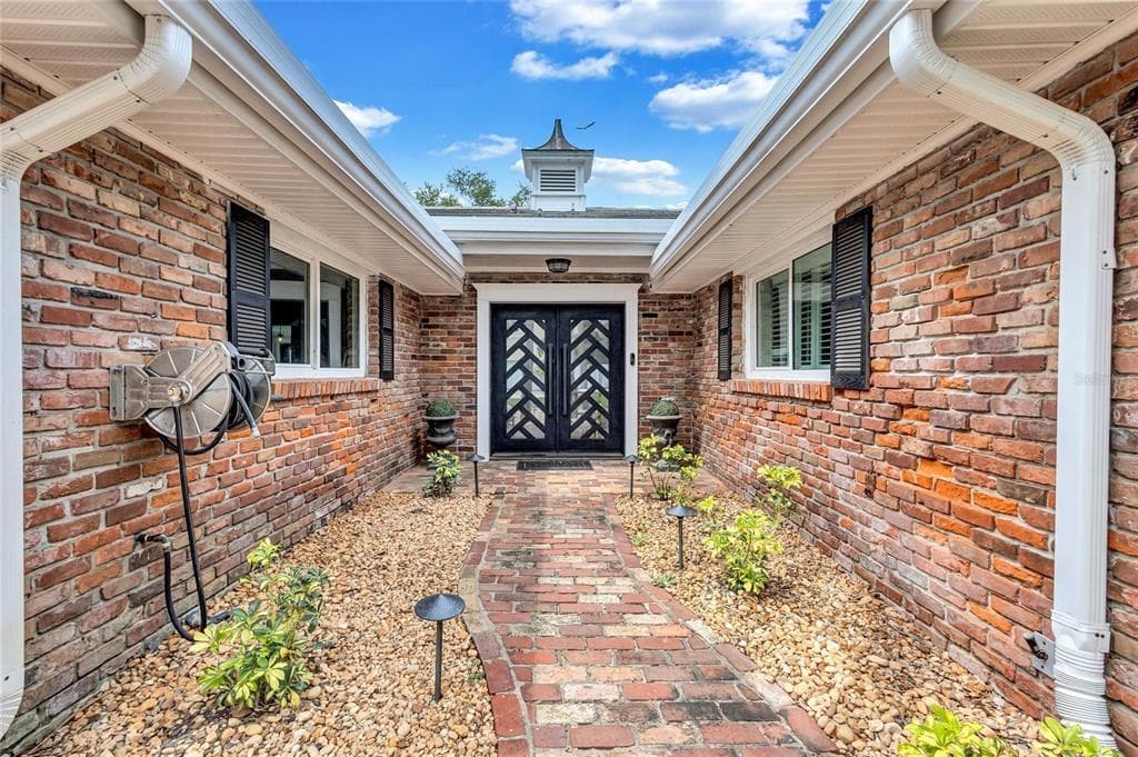 2612 KEYSTONE COURT N photo 5
