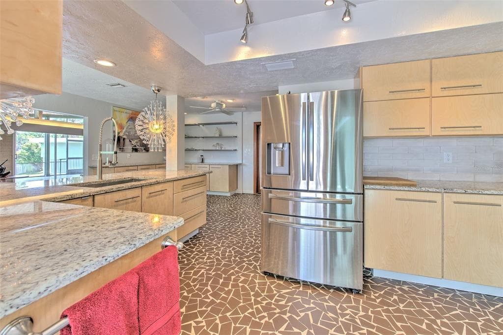 7102 MANDY LANE photo 10