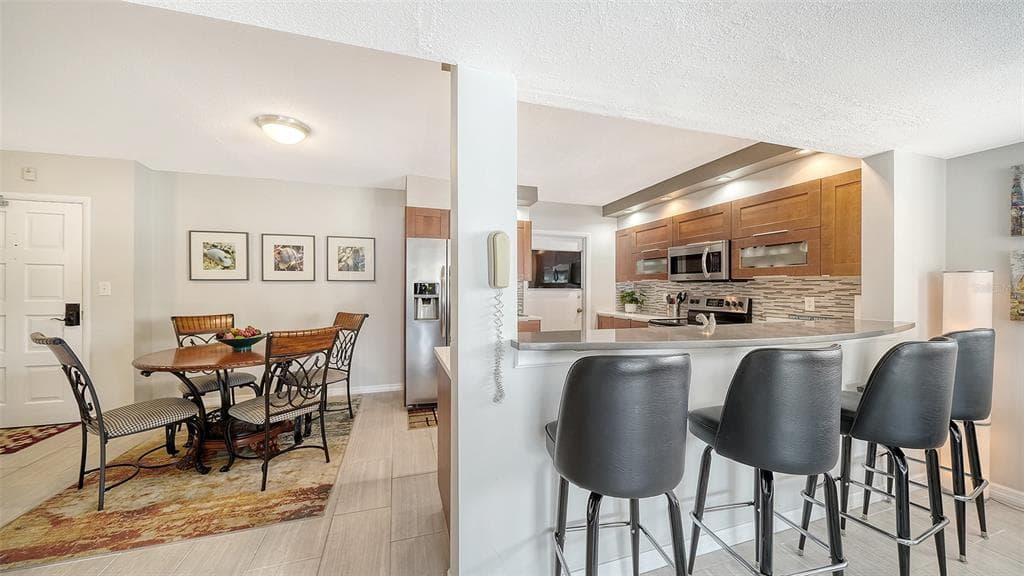 225 HOURGLASS WAY 202 photo 23