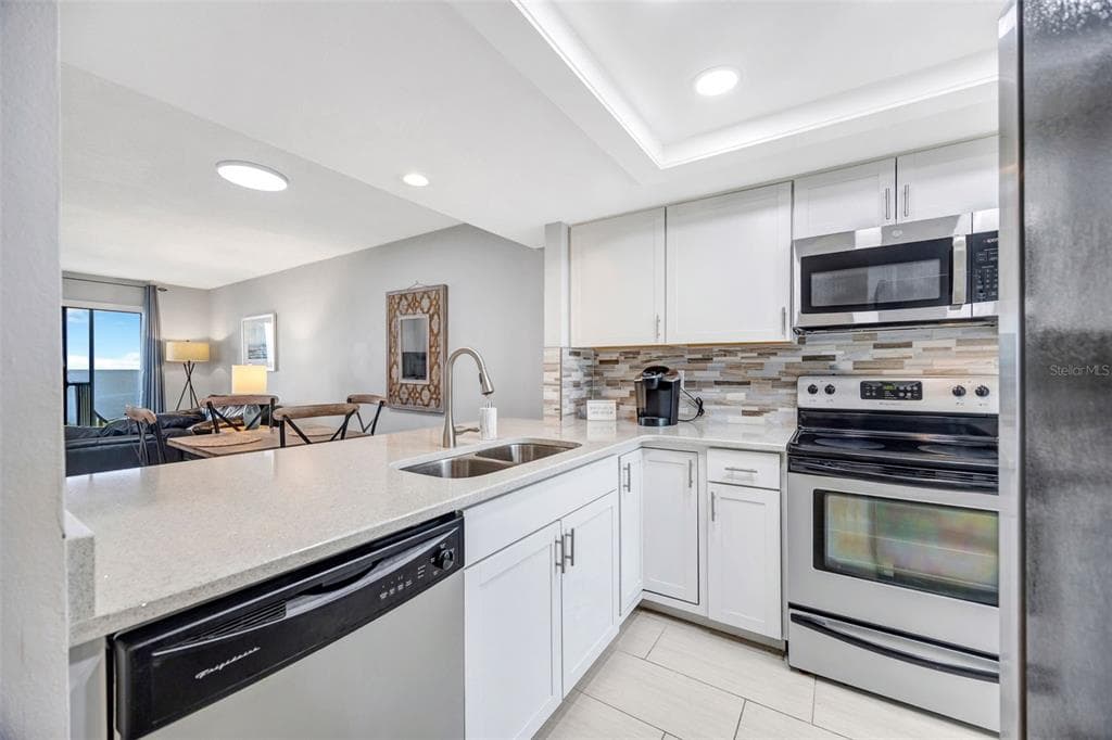 4620 BAY BOULEVARD 1117 photo 8