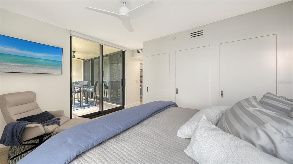1932 HARBOURSIDE DRIVE 244 photo 20