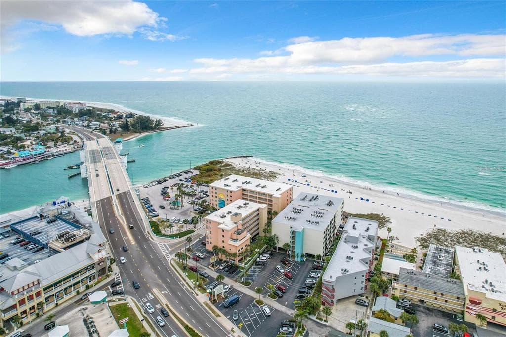 12924 GULF BOULEVARD 510 photo 5