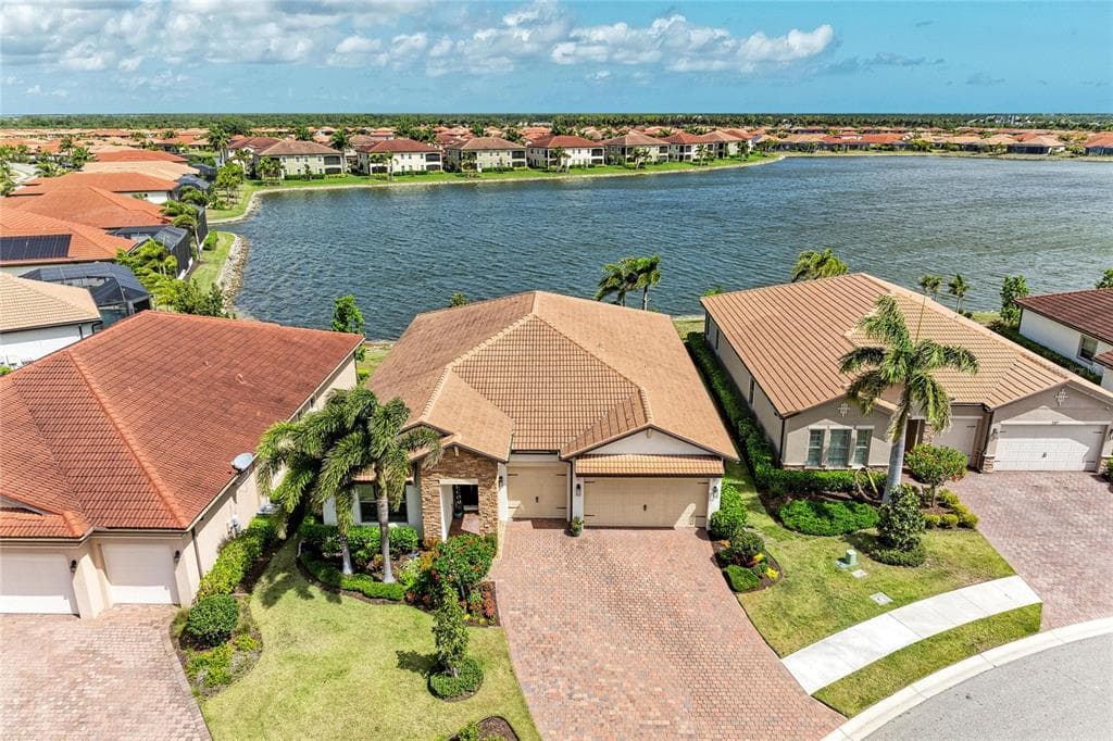 283 TOSCAVILLA BOULEVARD photo 1