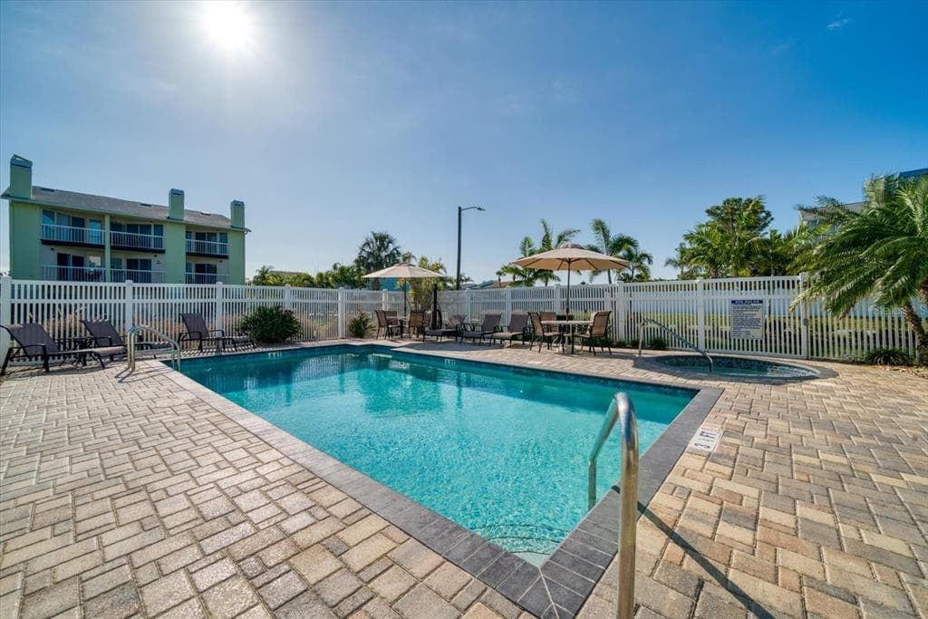124 MARCDALE BOULEVARD photo 25