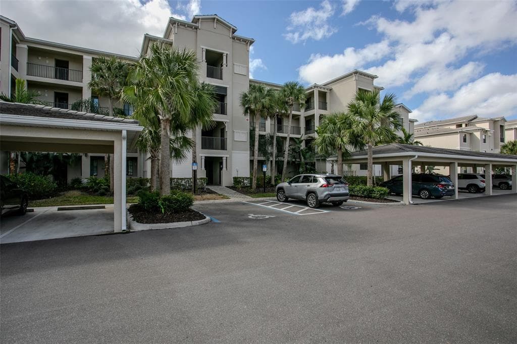 18028 GAWTHROP DRIVE 403 photo 1