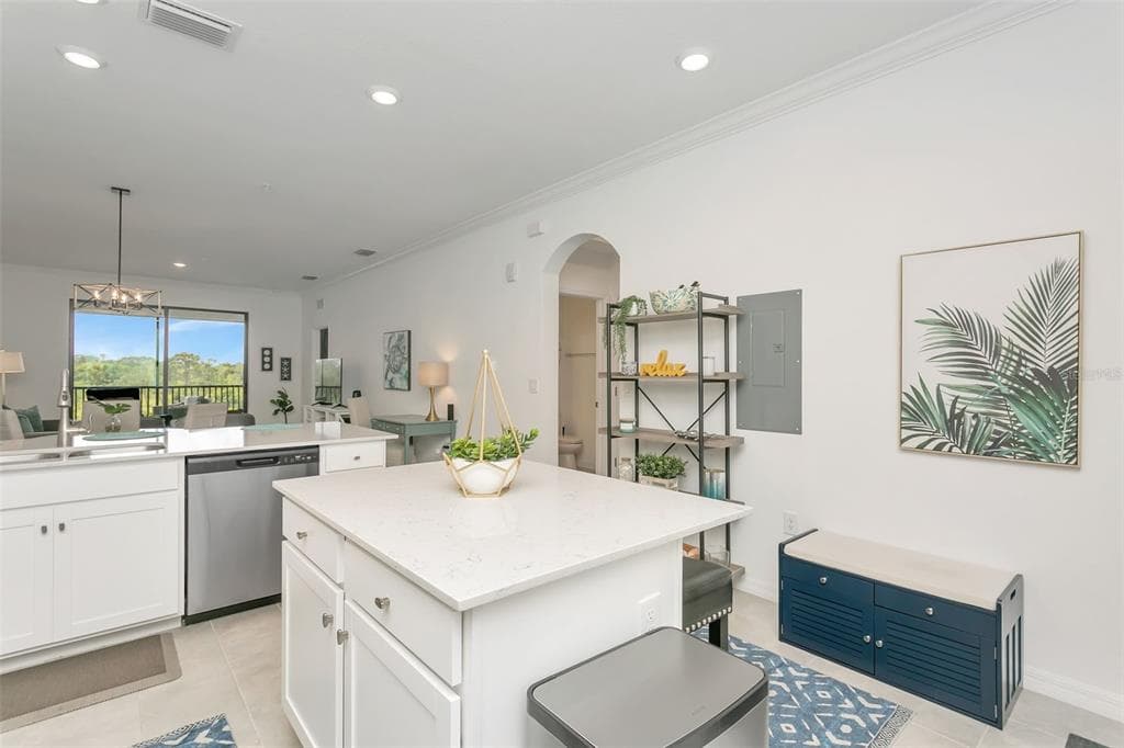 18028 GAWTHROP DRIVE 403 photo 10