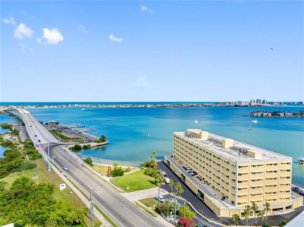 100 BLUFF VIEW DRIVE #404C 1