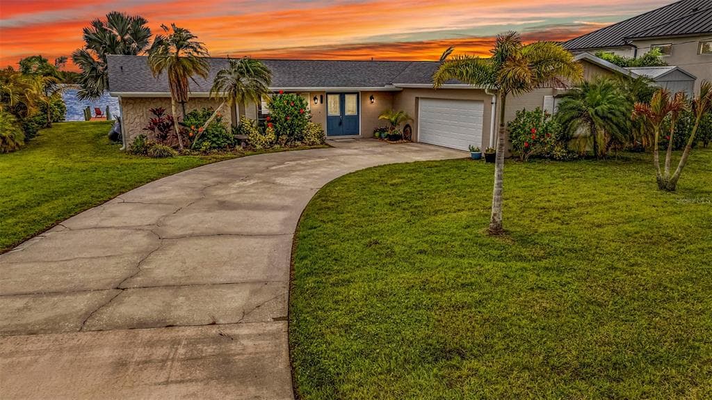 2308 HARBOUR DRIVE 2