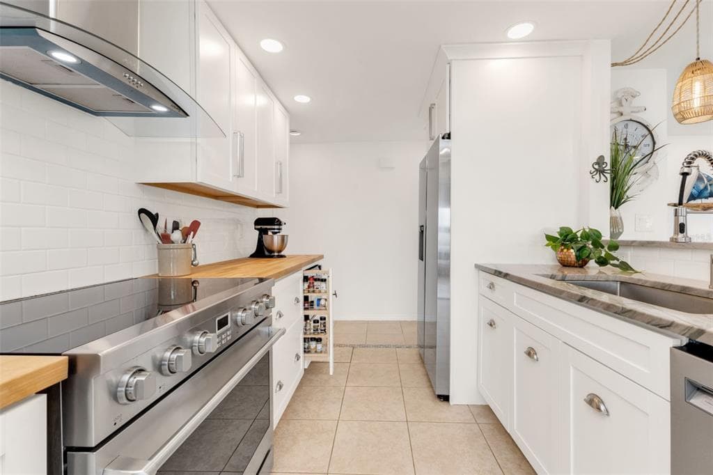 2308 HARBOUR DRIVE photo 13