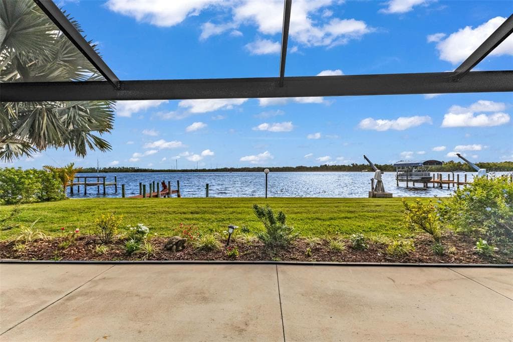 2308 HARBOUR DRIVE 3