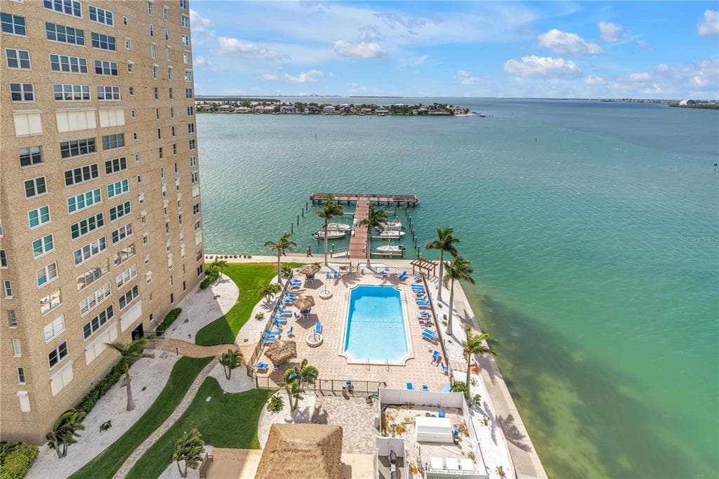 5220 BRITTANY DRIVE S #1202 4