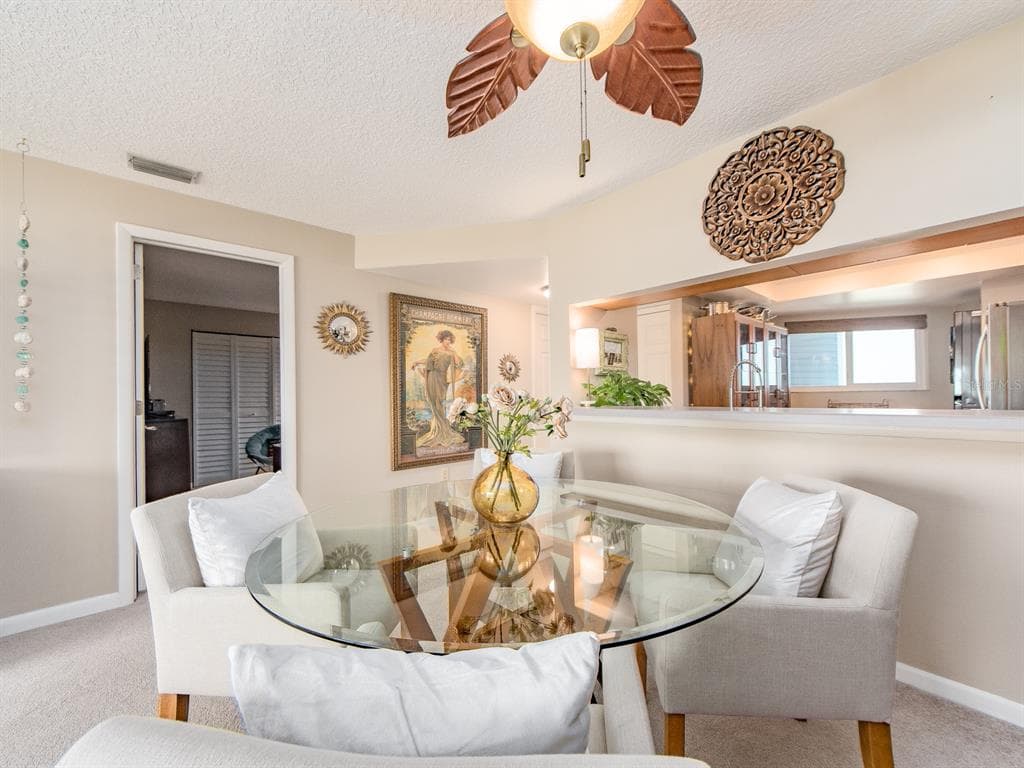 610 ISLAND WAY 407 photo 16