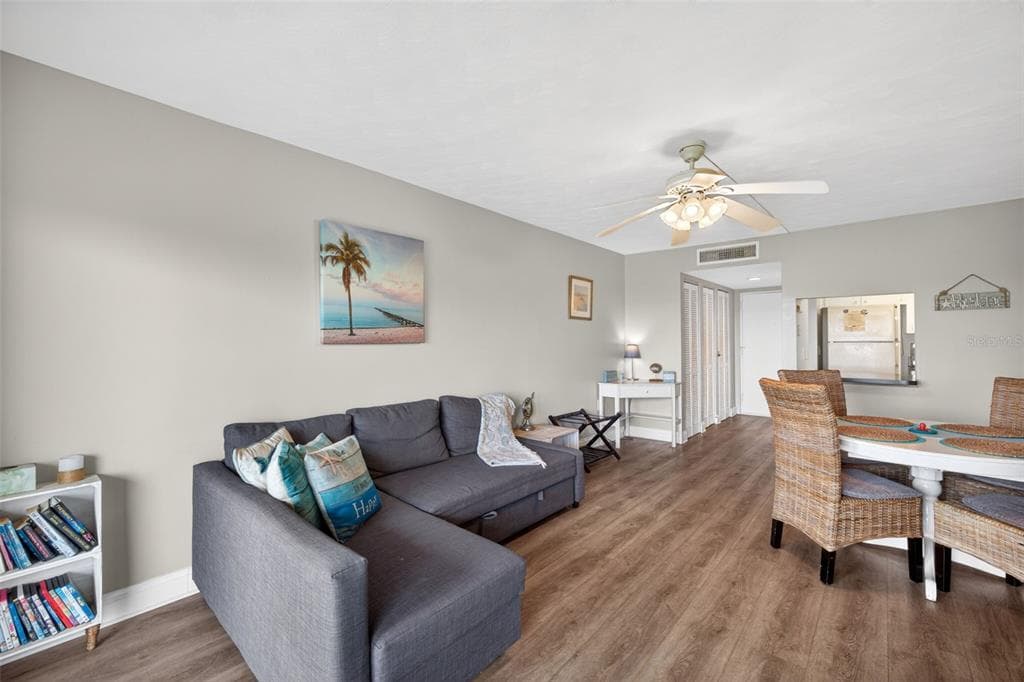 19451 GULF BOULEVARD #204 5