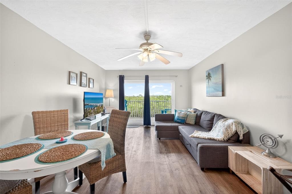 19451 GULF BOULEVARD 204 photo 11