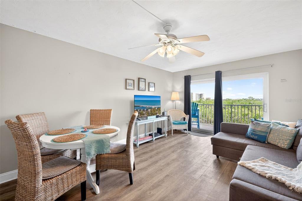 19451 GULF BOULEVARD 204 photo 8