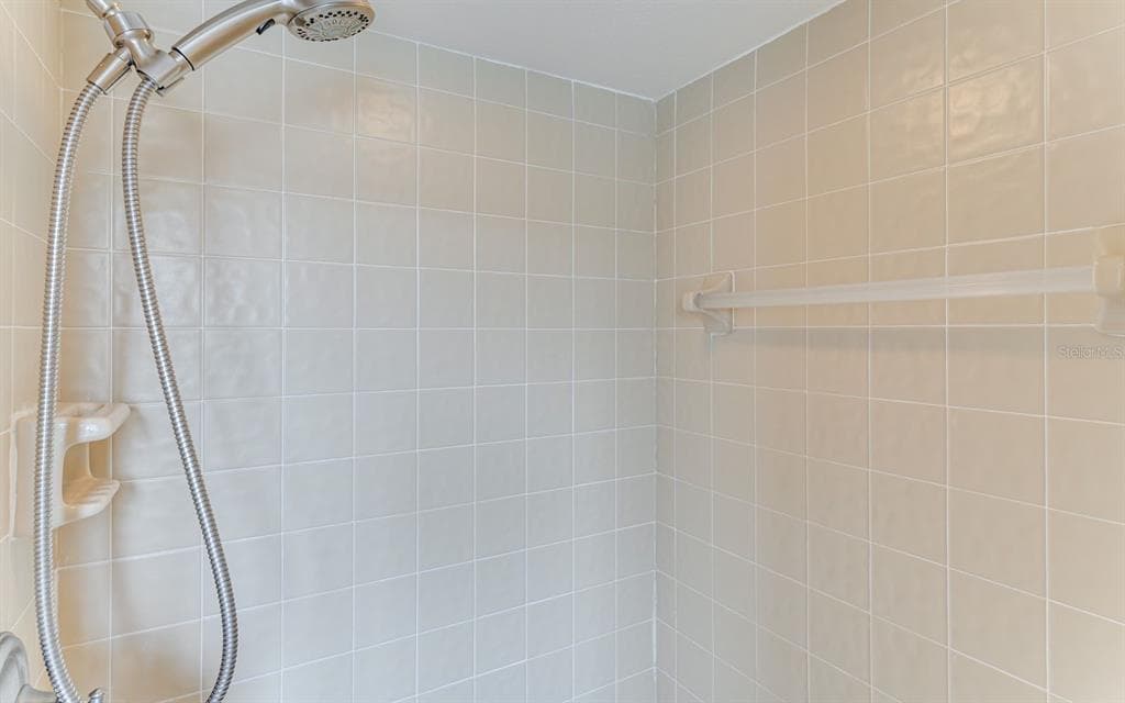 5369 LAKE ARROWHEAD TRAIL 17A photo 24