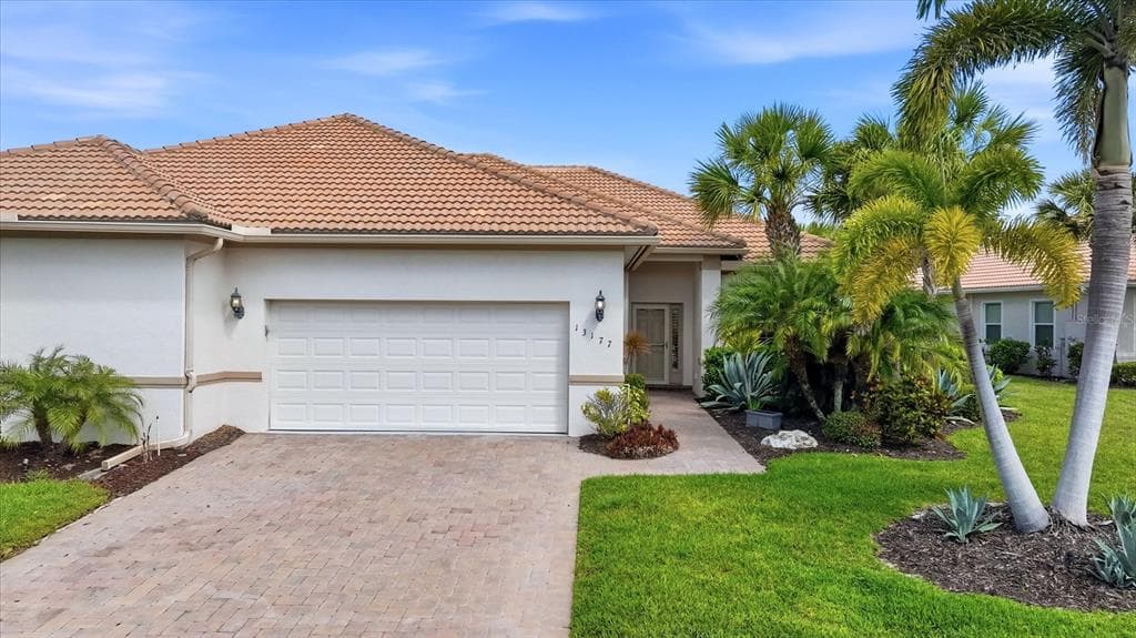 13177 CREEKSIDE LANE photo 3
